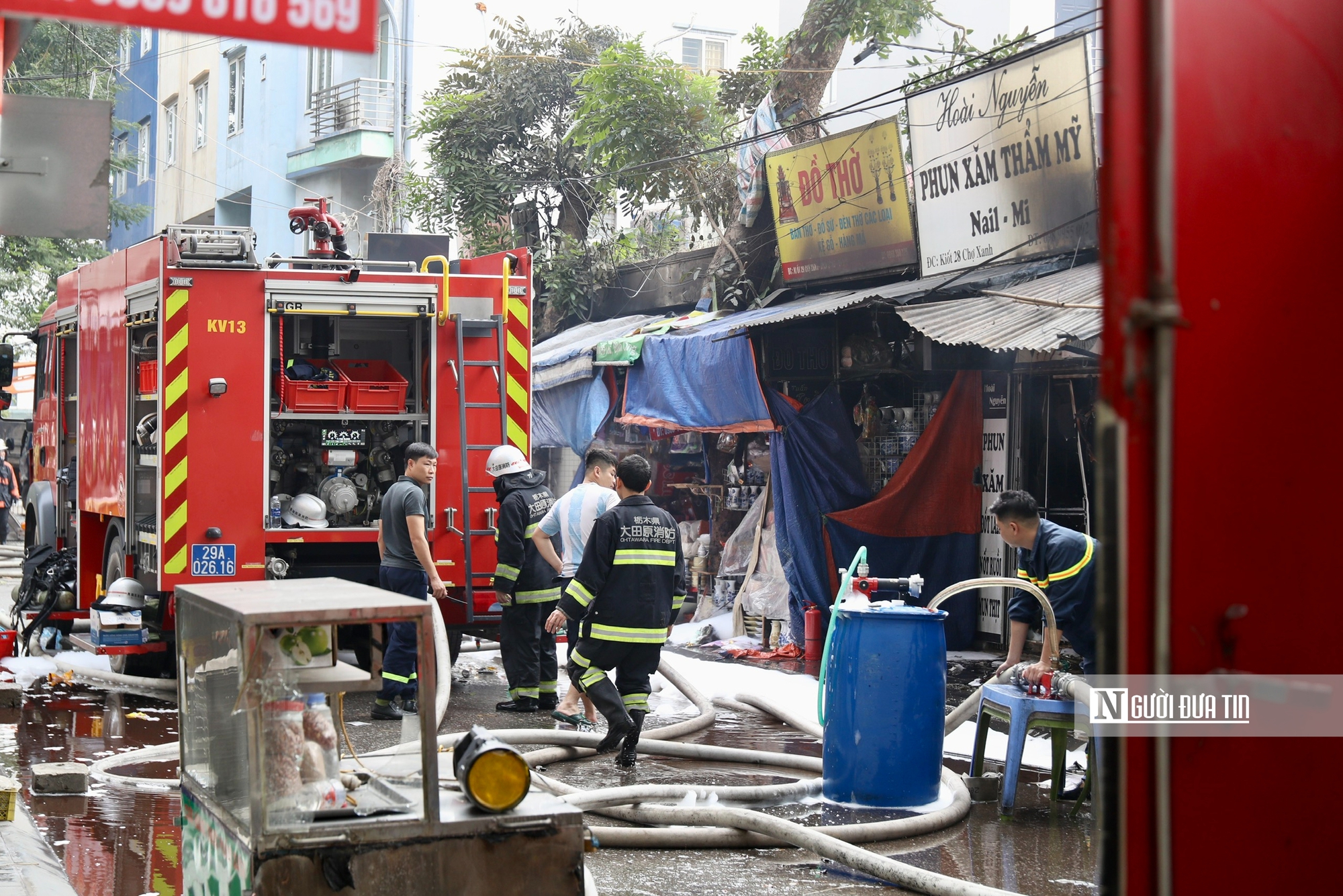 H&agrave; Nội: Hỏa hoạn thi&ecirc;u rụi chợ d&acirc;n sinh cận Tết, nhiều tiểu thương thiệt hại nặng - Ảnh 3.