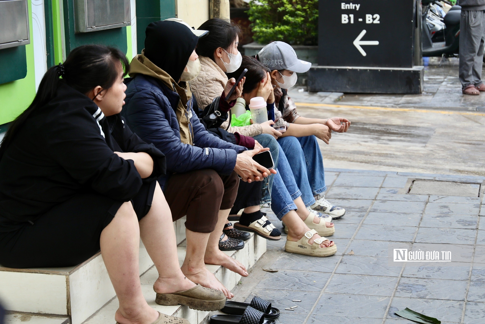 H&agrave; Nội: Hỏa hoạn thi&ecirc;u rụi chợ d&acirc;n sinh cận Tết, nhiều tiểu thương thiệt hại nặng - Ảnh 11.