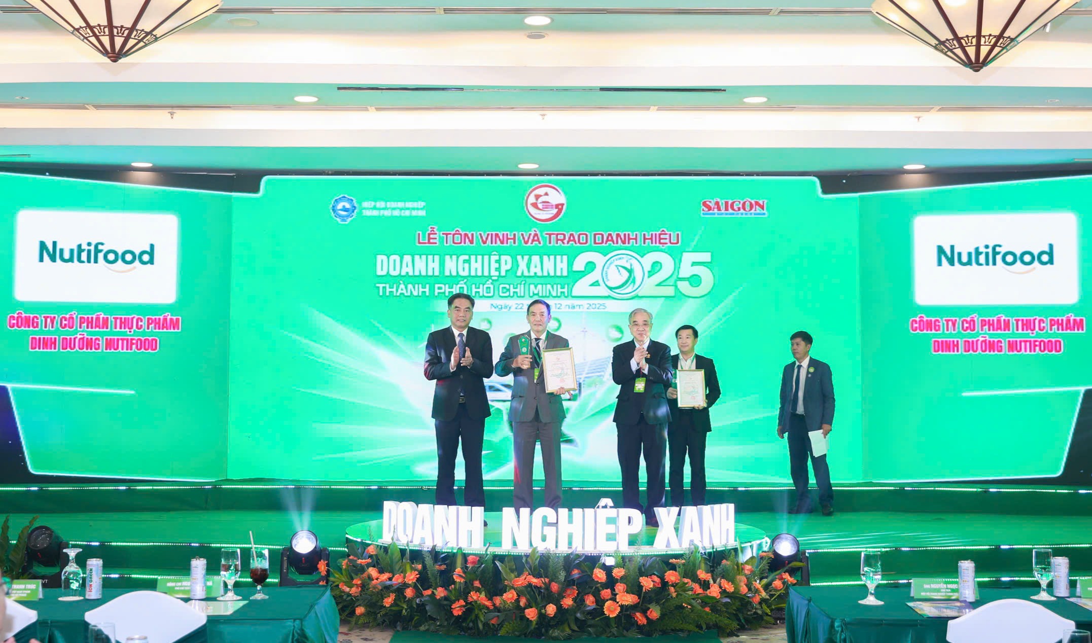 Nutifood được trao danh hiệu doanh nghiệp xanh TP. Hồ Chí Minh 2025 - Ảnh 1.