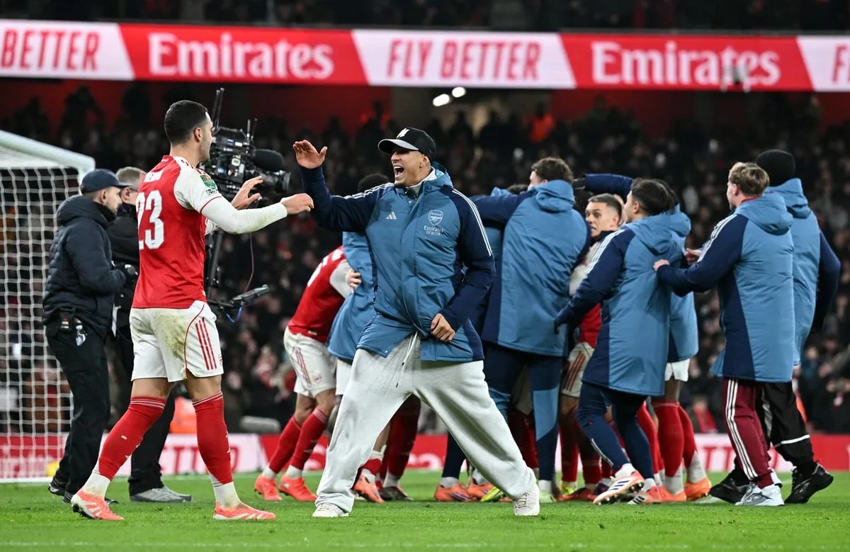 Arsenal trả giá đắt cho tấm vé bán kết Carabao Cup - Ảnh 1.
