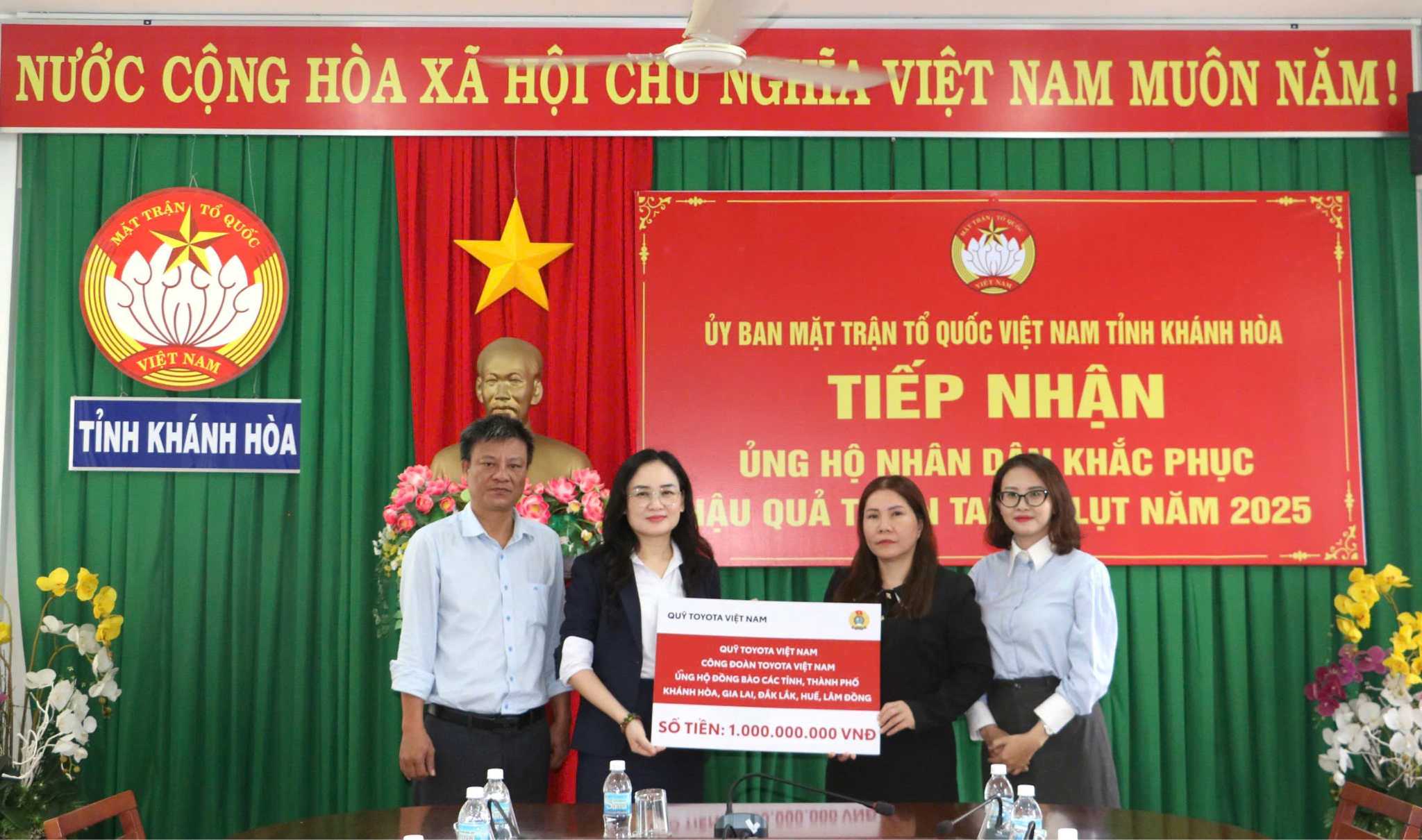 Toyota Việt Nam chung tay cùng bà con 5 tỉnh miền Trung và Tây Nguyên ổn định cuộc sống sau bão lũ  - Ảnh 1.