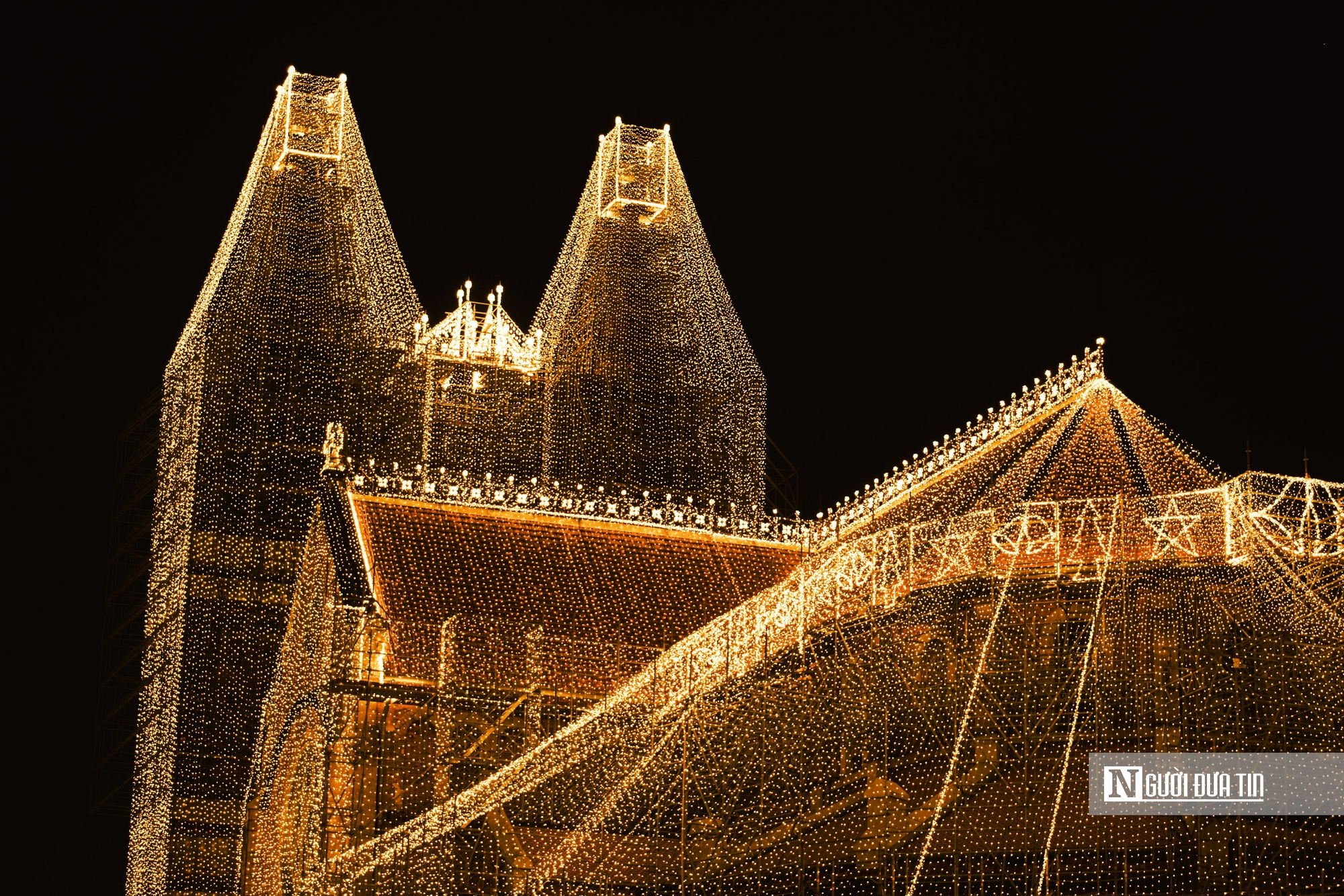 Tp.HCM lung linh sắc màu đêm giáng sinh- Ảnh 4.