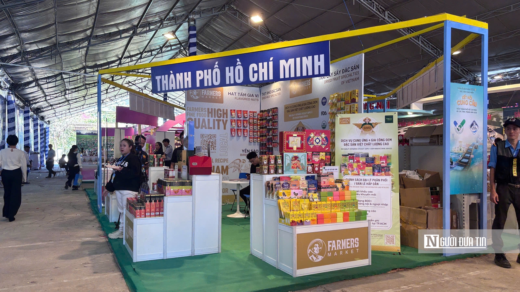 Tp.HCM chuẩn bị lượng h&agrave;ng Tết kỷ lục, cam kết b&aacute;n rẻ hơn thị trường- Ảnh 2.