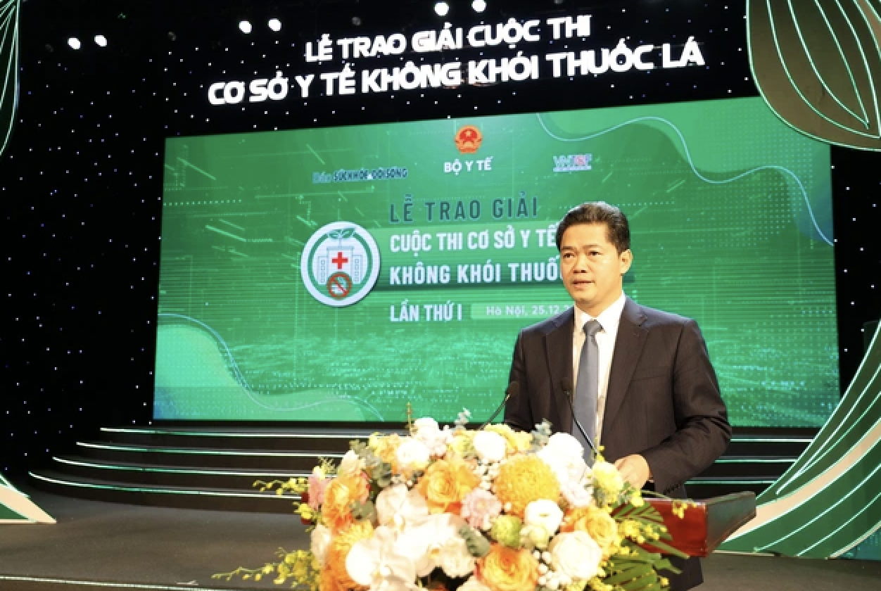 Không khói thuốc lá trở thành tiêu chí thi đua trong bệnh viện - Ảnh 1.