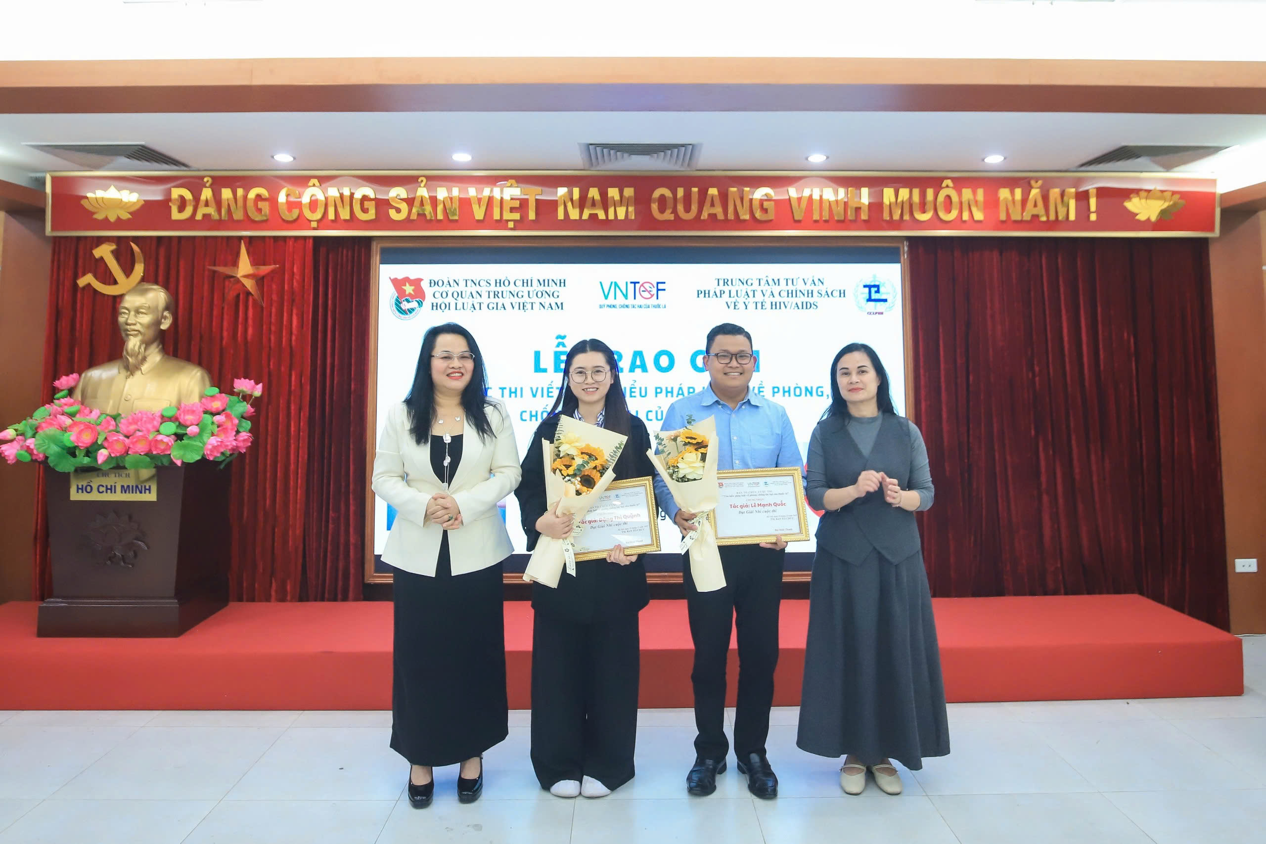 10 tác phẩm được vinh danh ở Cuộc thi viết "Tìm hiểu pháp luật về phòng, chống tác hại của thuốc lá" - Ảnh 2.