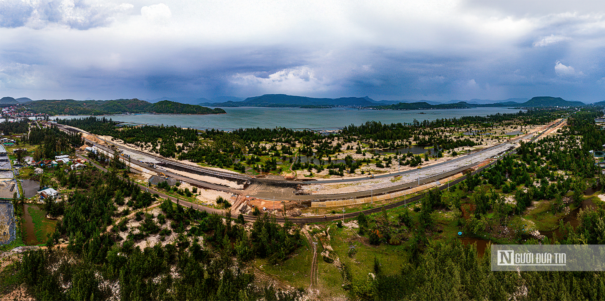 Ch&ugrave;m ảnh: Vượt kh&oacute; mặt bằng, đẩy tiến độ h&igrave;nh h&agrave;i đường ven biển Đ&ocirc;ng Đắk Lắk- Ảnh 20.