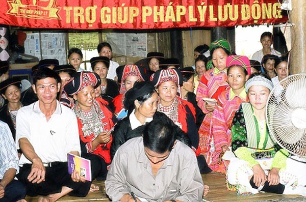 Đưa th&ocirc;ng tin ph&aacute;p luật đến đồng b&agrave;o d&acirc;n tộc thiểu số bằng song ngữ: C&aacute;ch l&agrave;m hiệu quả tại Th&aacute;i Nguy&ecirc;n - Ảnh 1.