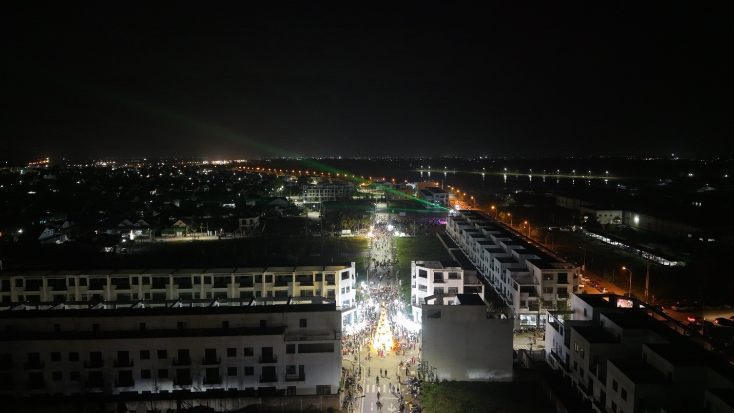 Hồng Lĩnh X’mas Fest: Khi lễ hội Giáng sinh trở thành “chất xúc tác” cho một đô thị đang chuyển mình - Ảnh 12.