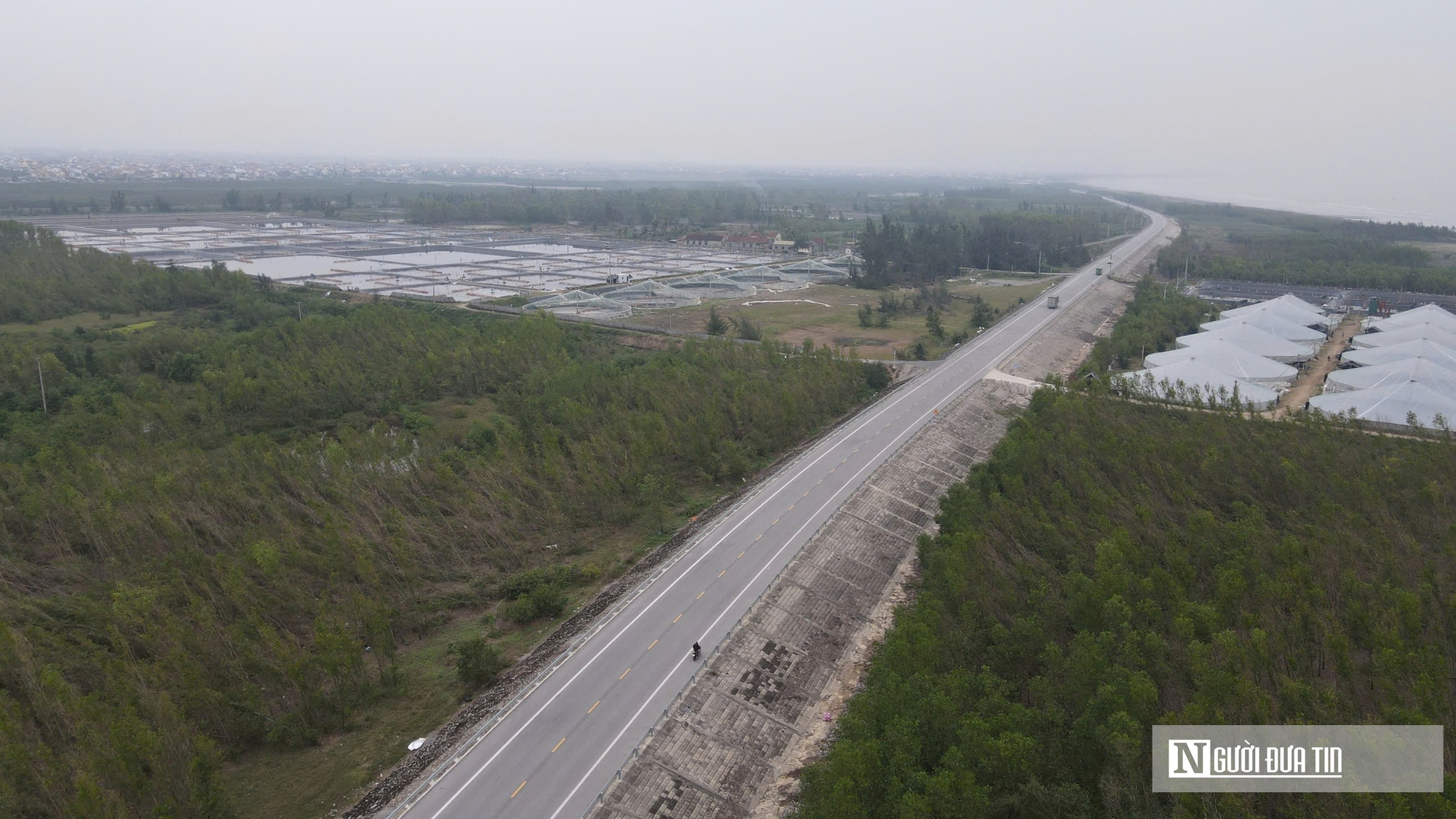 To&agrave;n cảnh tuyến đường bộ ven biển hơn hơn 4.600 tỷ đồng ở Nghệ An trước ng&agrave;y về đ&iacute;ch- Ảnh 3.