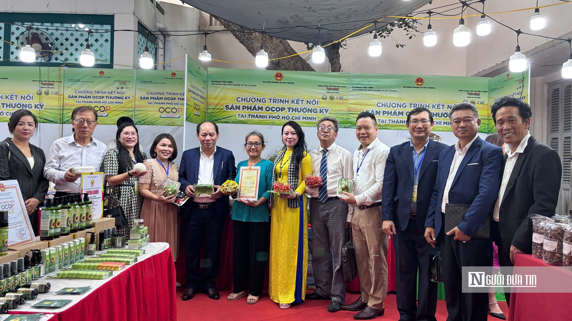 Để sản phẩm OCOP kh&ocirc;ng chỉ l&agrave; "h&agrave;ng trưng b&agrave;y" tại hội chợ- Ảnh 7.