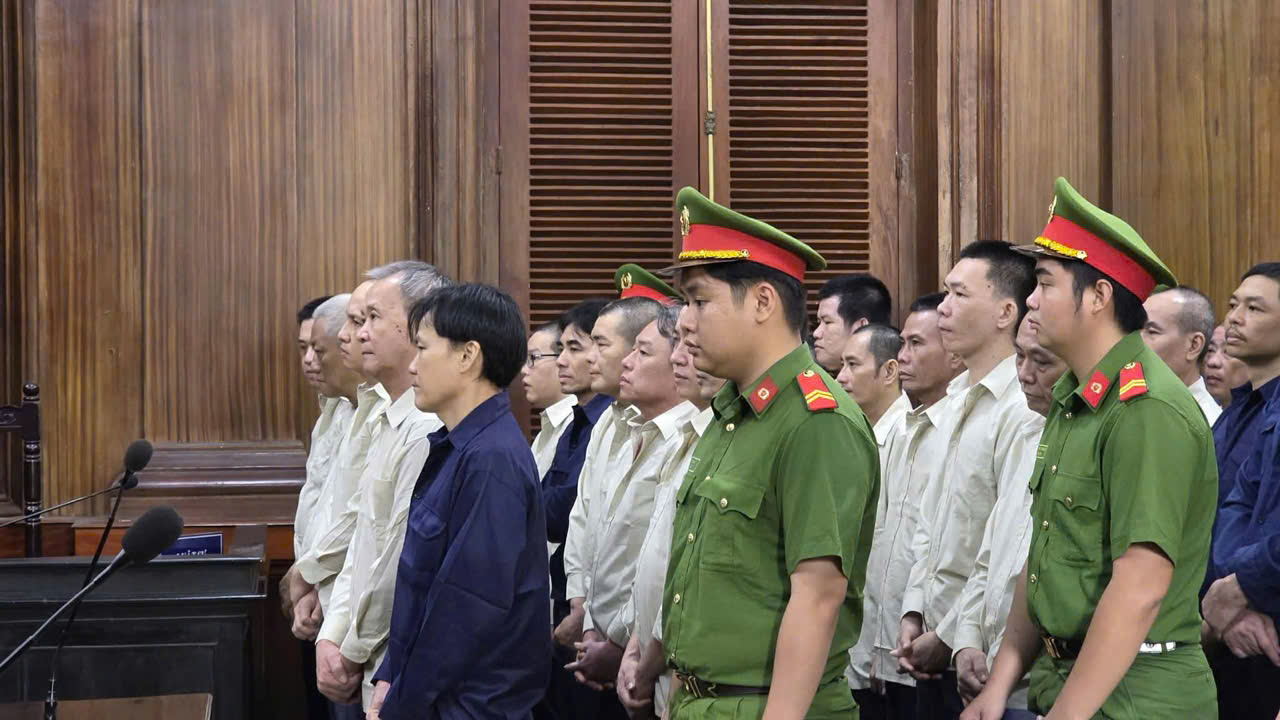 13 năm tù cho ông chủ Saigon Transco trong vụ buôn lậu 1,7 triệu lít dầu- Ảnh 1.