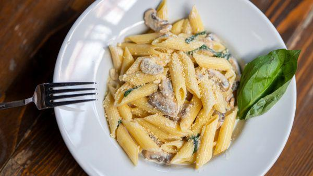 Người đàn ông 20 tuổi tử vong sau khi ăn món "vạn người mê" theo cách lạ - Ảnh 1.