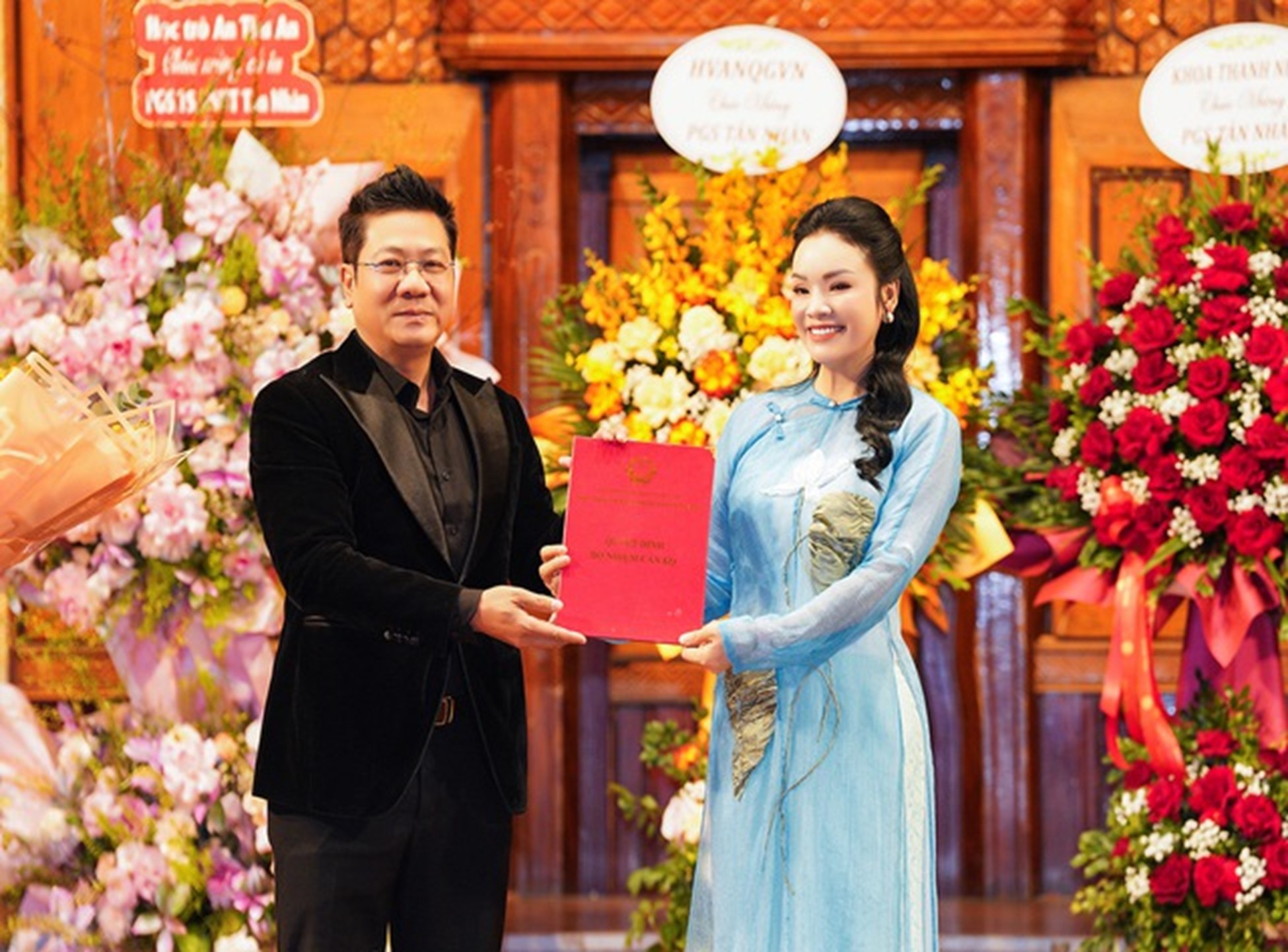 Nữ Tiến sĩ, NSƯT Tân Nhàn chính thức được bổ nhiệm chức danh Phó Giáo sư - Ảnh 1.