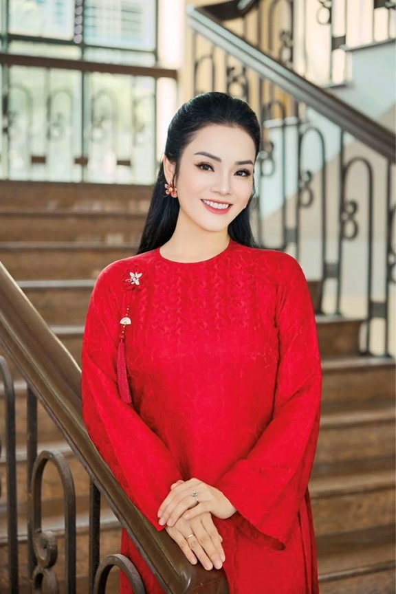 Nữ Tiến sĩ, NSƯT T&acirc;n Nh&agrave;n ch&iacute;nh thức được bổ nhiệm chức danh Ph&oacute; Gi&aacute;o sư - Ảnh 3.