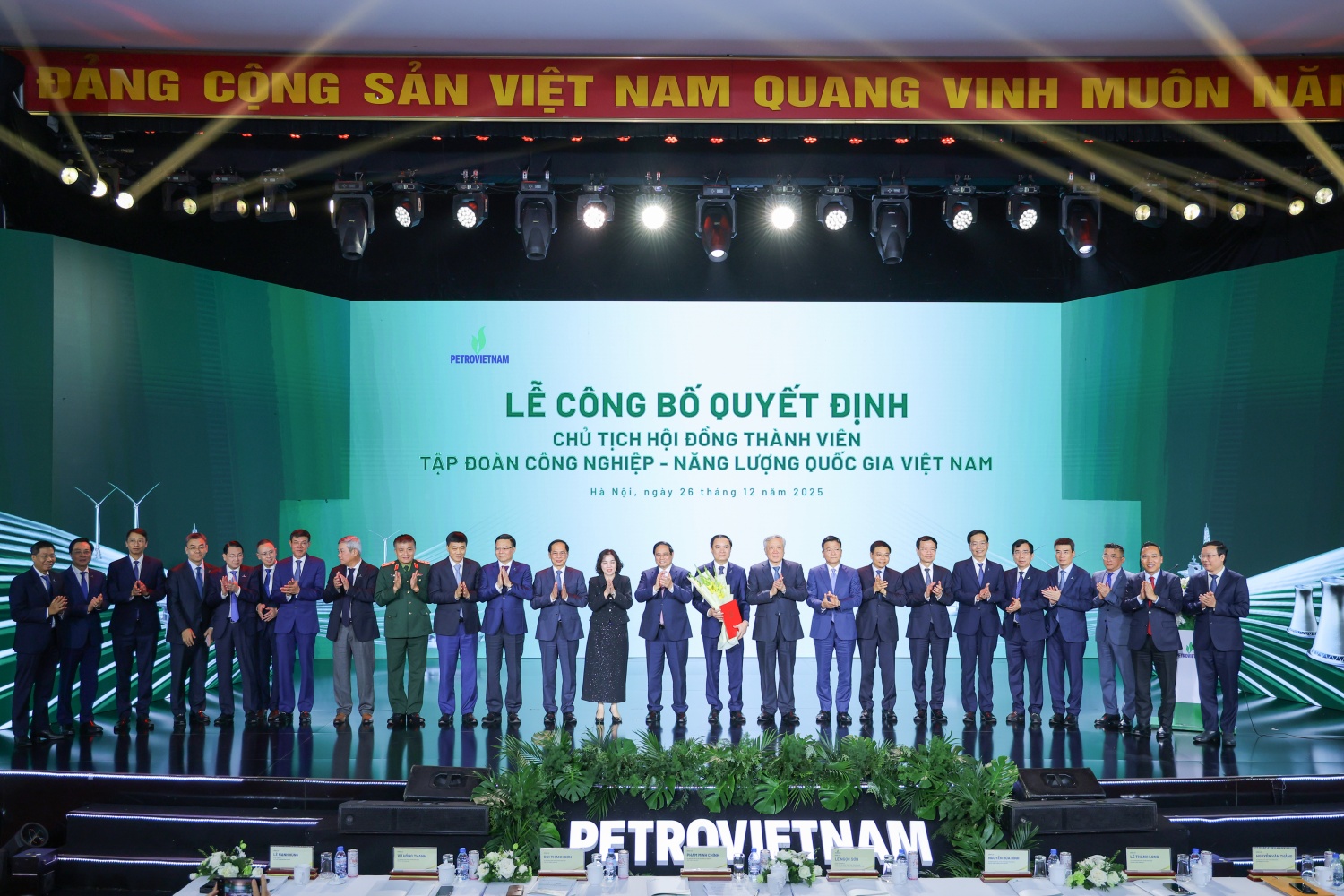 Ông Lê Ngọc Sơnđược bổ nhiệm làm Chủ tịch Petrovietnam - Ảnh 2.