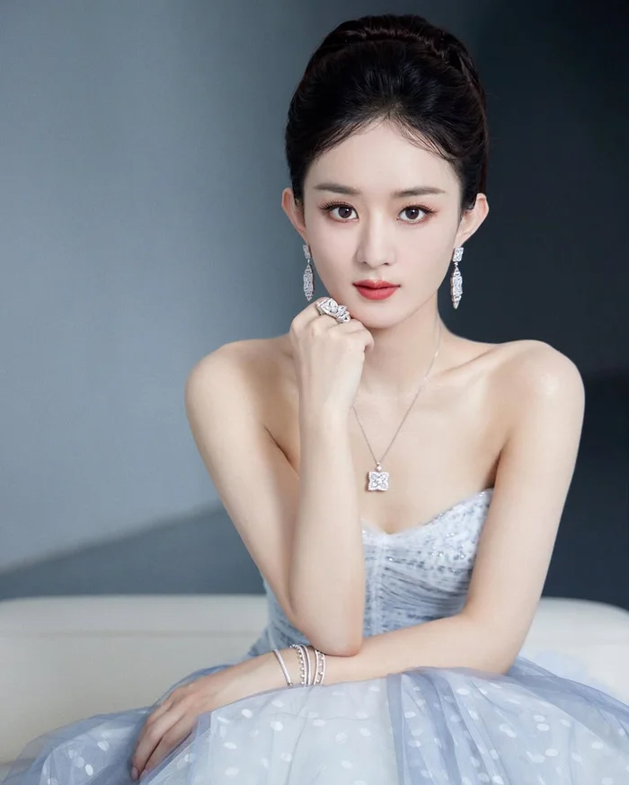 Diễn viên Triệu Lệ Dĩnh khẳng định vị thế "đại nữ chủ" của màn ảnh- Ảnh 5. Diễn viên Triệu Lệ Dĩnh khẳng định vị thế "đại nữ chủ" của màn ảnh- Ảnh 5.