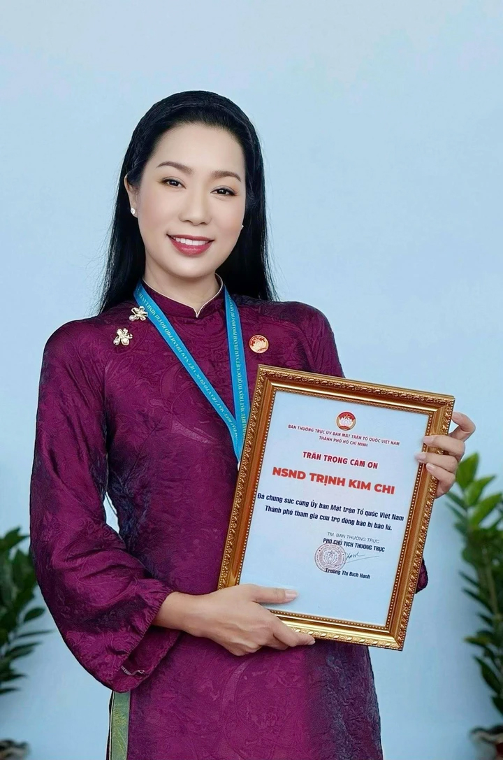 Hôn nhân viên mãn của Á hậu duy nhất là NSND- Ảnh 2.