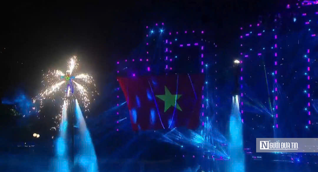 Biển người đổ về xem lễ hội giữa lòng Tây Đô- Ảnh 7.