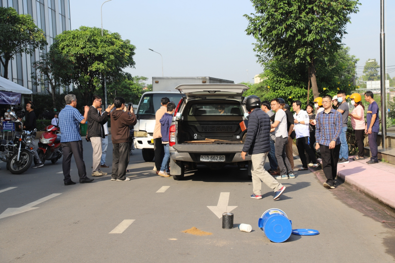 Những khoảnh khắc ch&acirc;n thực trong buổi diễn tập ứng ph&oacute; sự cố ph&oacute;ng xạ ở Tp.HCM- Ảnh 5.