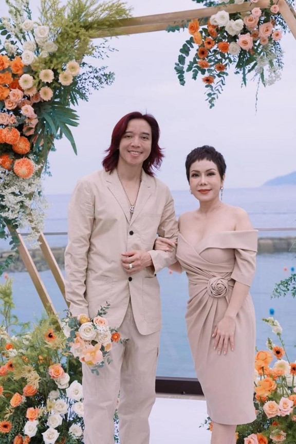 Gần 2 thập kỷ b&ecirc;n nhau, l&yacute; do g&igrave; khiến Việt Hương v&agrave; chồng k&eacute;m tuổi chưa tổ chức đ&aacute;m cưới? - Ảnh 4.