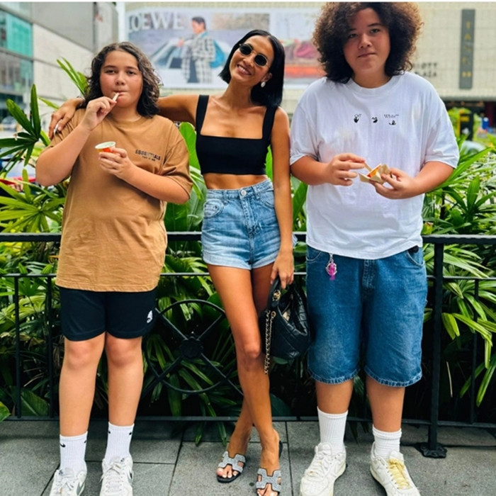 "Gái nhảy" Bằng Lăng: Giải nghệ theo chồng Tây, ở biệt thự 5.000m2, hạnh phúc giản đơn bên gia đình - Ảnh 9.