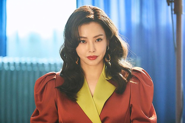 Hoa hậu đẹp nhất H&agrave;n Quốc Honey Lee v&agrave; chồng bị truy tố - Ảnh 1.