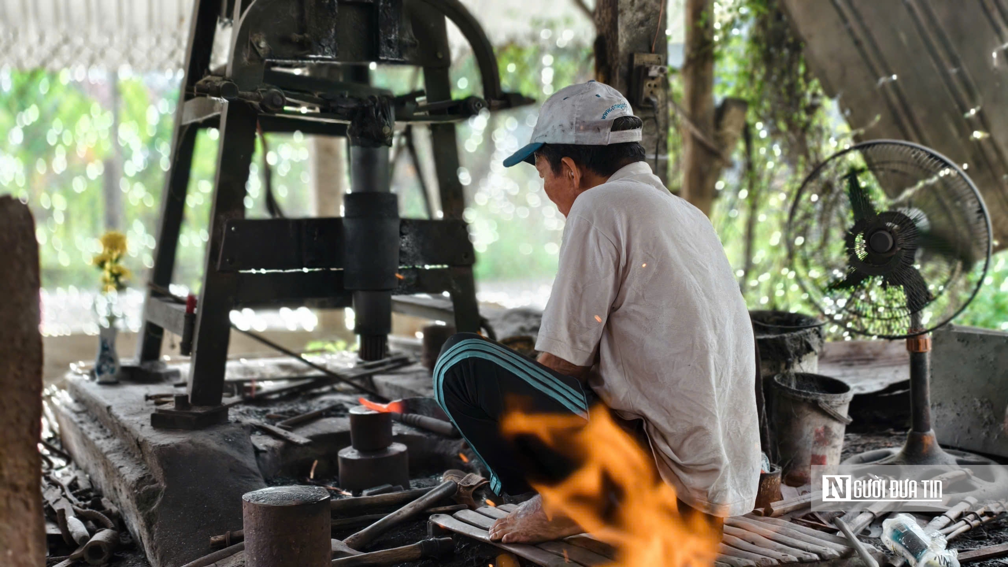 Làng nghề 300 năm tuổi ở Quảng Ngãi đỏ lửa những ngày cận Tết- Ảnh 4. Làng nghề 300 năm tuổi ở Quảng Ngãi đỏ lửa những ngày cận Tết- Ảnh 4.