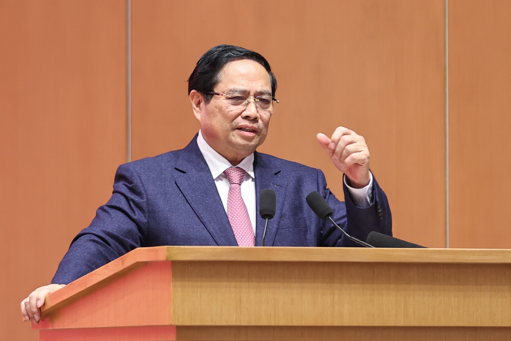 24 chữ Thủ tướng gửi gắm cho cán bộ ngoại giao- Ảnh 3. 24 chữ Thủ tướng gửi gắm cho cán bộ ngoại giao- Ảnh 3.