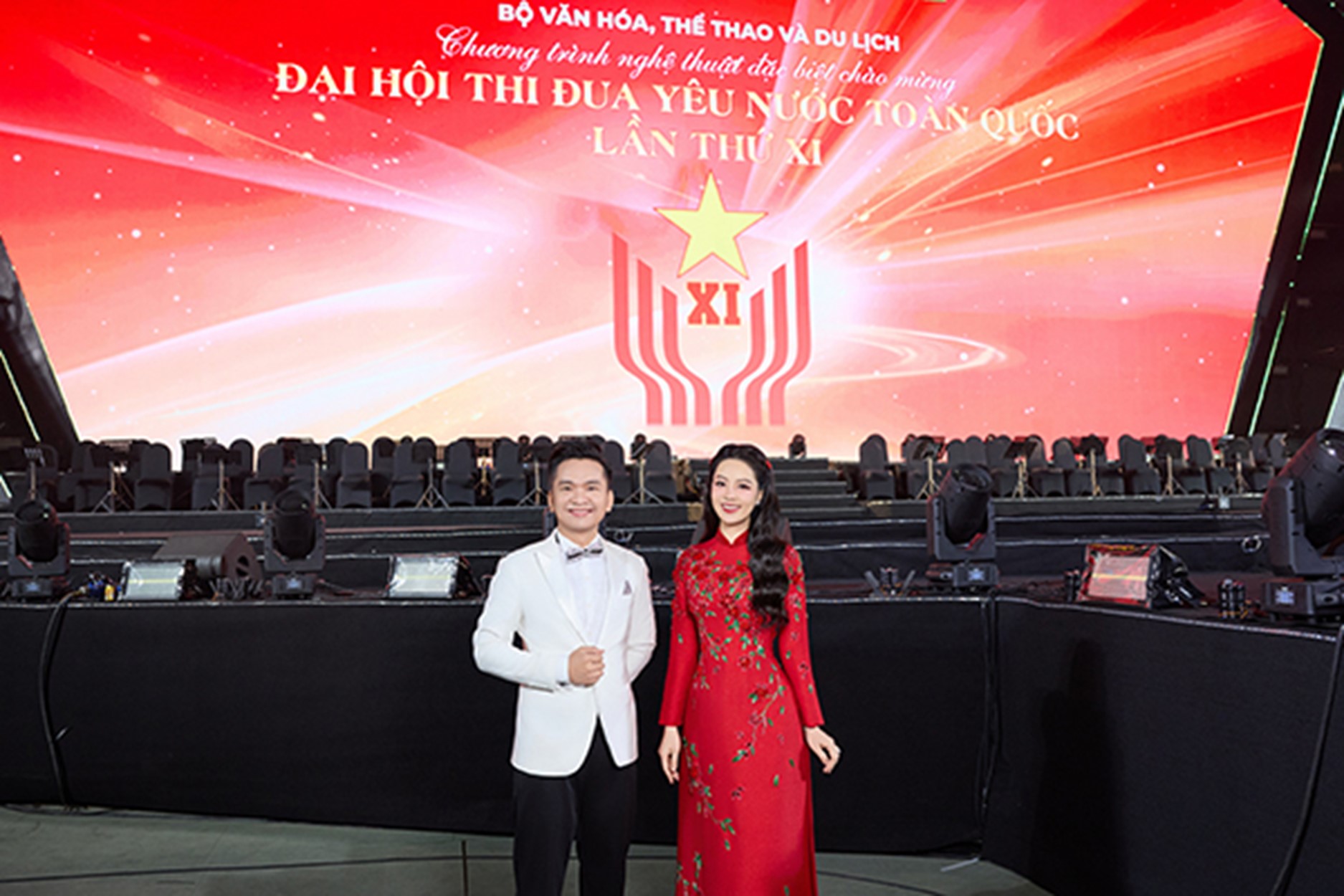 Cặp đôi MC ăn ý nhất nhì VTV, ngoài đời có mối quan hệ thân thiết, bền chặt - Ảnh 1.