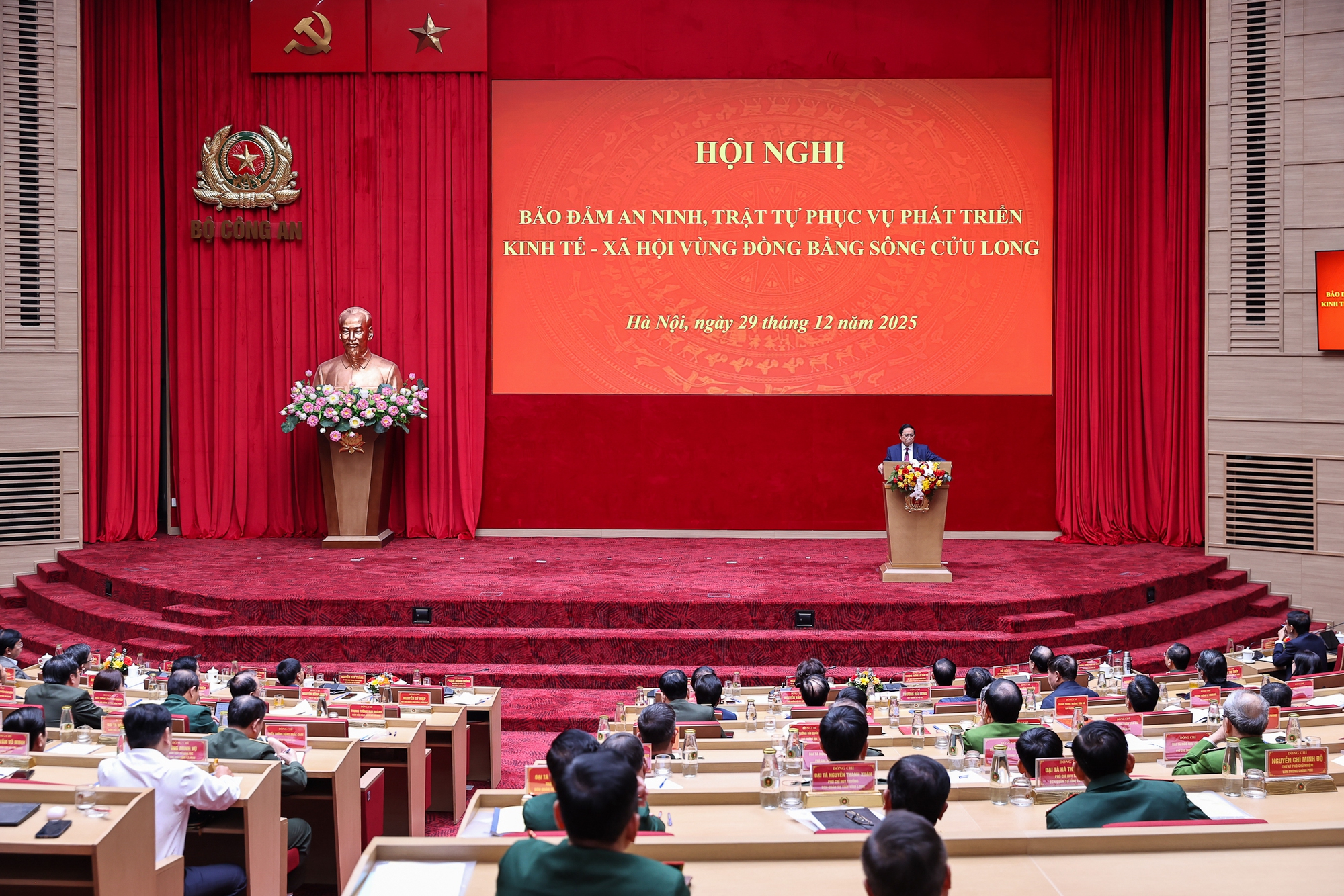 Thủ tướng: Giữ vững an ninh để vùng Đồng bằng sông Cửu Long phát triển bền vững - Ảnh 1.