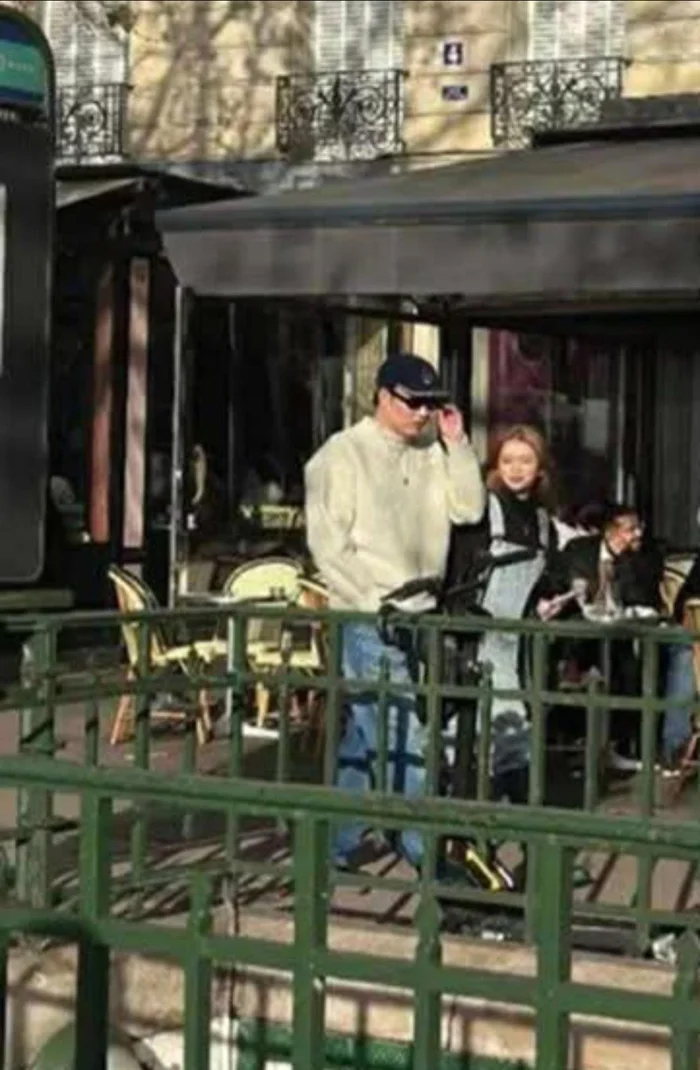 Tóm dính cặp đôi sao Việt hẹn hò nơi trời Âu - Ảnh 1.