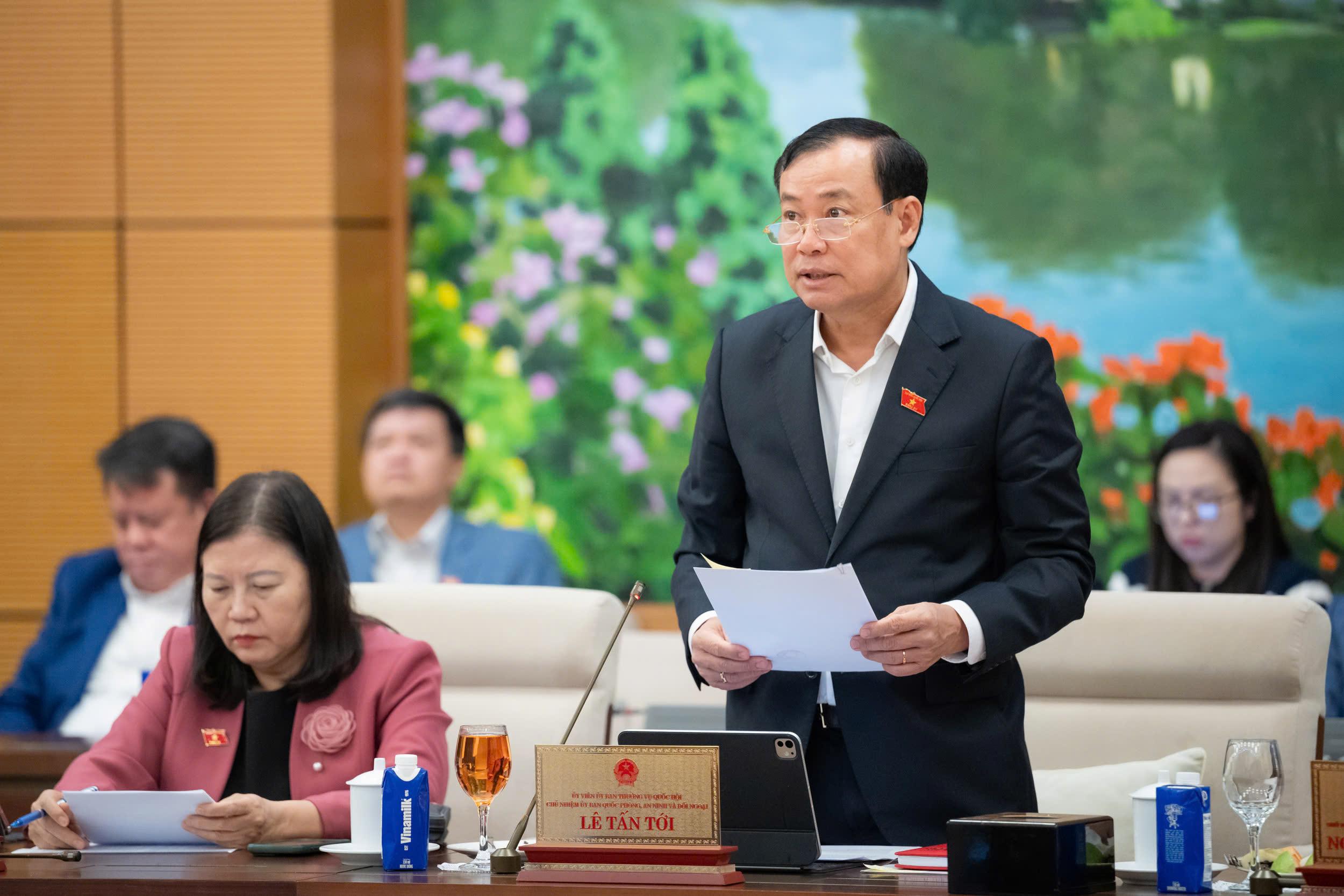 Trưởng Công an xã có quyền kiểm tra về môi trường, an toàn thực phẩm- Ảnh 2. Trưởng Công an xã có quyền kiểm tra về môi trường, an toàn thực phẩm- Ảnh 2.