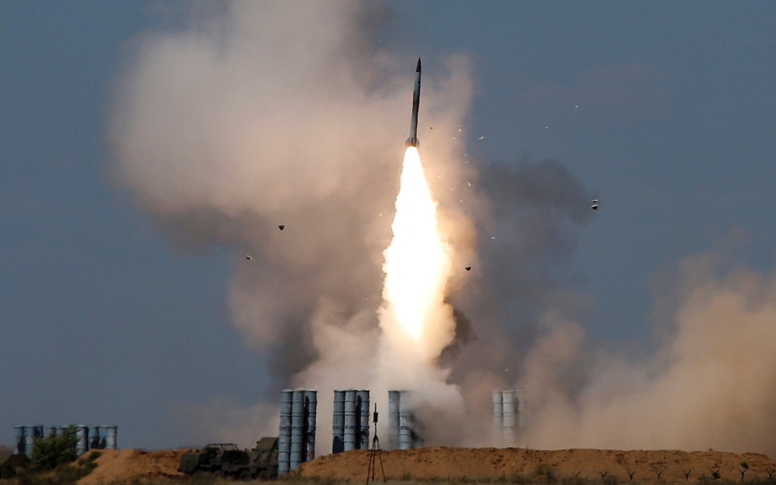 Hai mũi thép hội tụ, Nga siết chặt vòng vây - Ảnh 1.