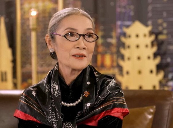 Nghệ sĩ Thanh Hiền: "Đóa hoa nở muộn" của làng điện ảnh Việt, hiếm hoi bộc bạch về chuyện gia đình - Ảnh 4.