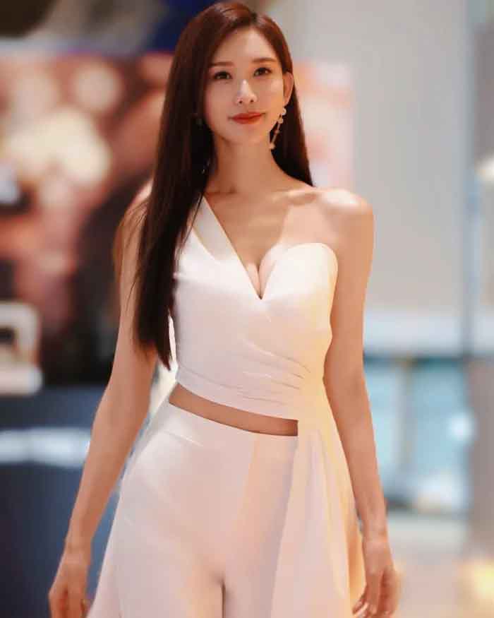 "Đệ nhất mỹ nhân xứ Đài" ở tuổi 51, nhan sắc khiến nhiều người ngưỡng mộ- Ảnh 1.