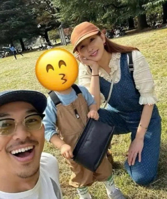 "Đệ nhất mỹ nhân xứ Đài" ở tuổi 51, nhan sắc khiến nhiều người ngưỡng mộ- Ảnh 7. "Đệ nhất mỹ nhân xứ Đài" ở tuổi 51, nhan sắc khiến nhiều người ngưỡng mộ- Ảnh 7.