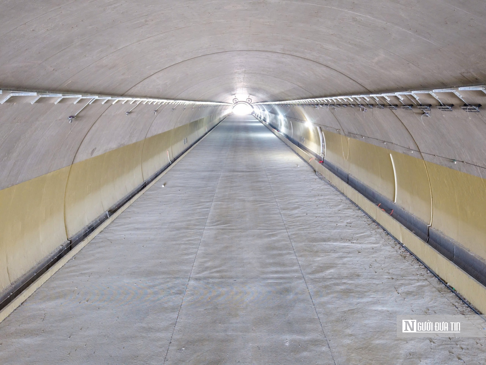 Ba năm kho&eacute;t n&uacute;i mở hầm nối th&ocirc;ng cao tốc Bắc &ndash; Nam qua địa h&igrave;nh hiểm trở- Ảnh 3.