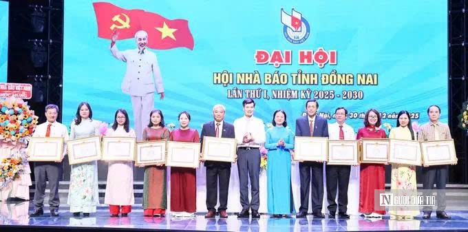Đại hội lần thứ I Hội Nh&agrave; b&aacute;o tỉnh Đồng Nai: Định hướng ph&aacute;t triển b&aacute;o ch&iacute; trong kỷ nguy&ecirc;n số - Ảnh 6.