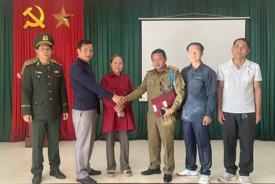 Bắt “bà trùm” ma túy giết người trốn nã suốt 20 năm ở Lào: Phẫu thuật thẩm mỹ vẫn không thoát “lưới trời”- Ảnh 2.