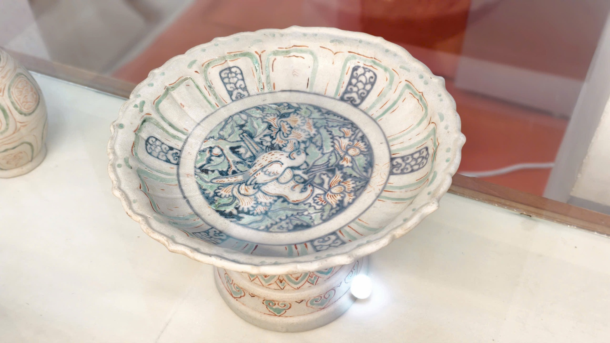 Ngắm di sản trục vớt từ các tàu cổ khắp Việt Nam hội tụ tại Quảng Ngãi- Ảnh 7. Ngắm di sản trục vớt từ các tàu cổ khắp Việt Nam hội tụ tại Quảng Ngãi- Ảnh 7.