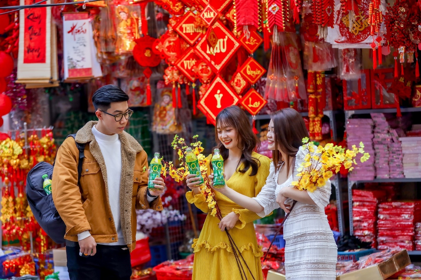 C&aacute;ch người trẻ g&aacute;c lo &acirc;u để đ&oacute;n một c&aacute;i Tết nhẹ nh&otilde;m hơn- Ảnh 1.