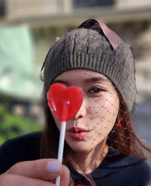 "Đệ nhất mỹ nhân xứ Đài" ở tuổi 51, nhan sắc khiến nhiều người ngưỡng mộ- Ảnh 3.