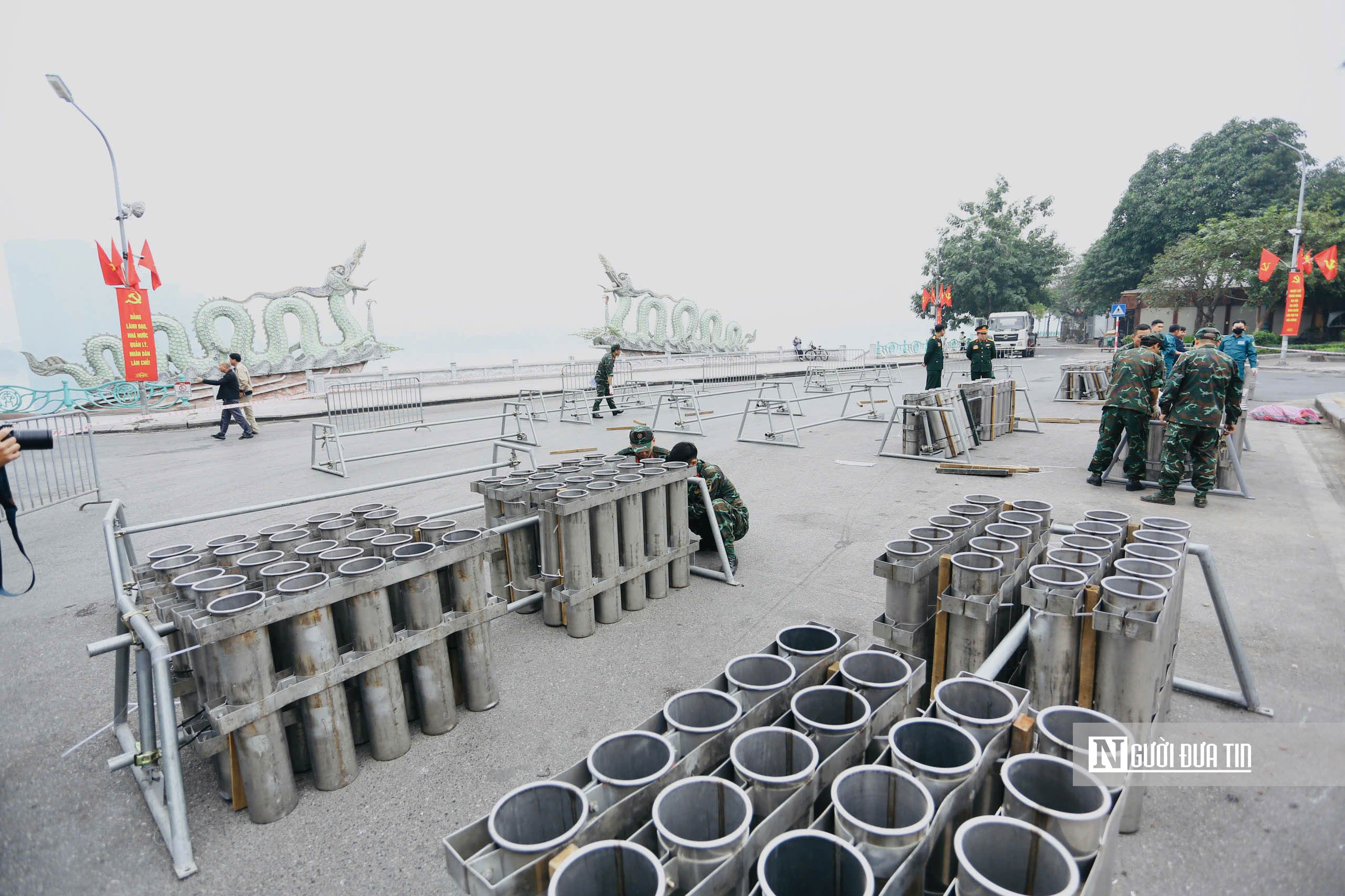 H&agrave; Nội: Cận cảnh trận địa ph&aacute;o hoa đ&oacute;n năm mới 2026 b&ecirc;n hồ T&acirc;y- Ảnh 2.