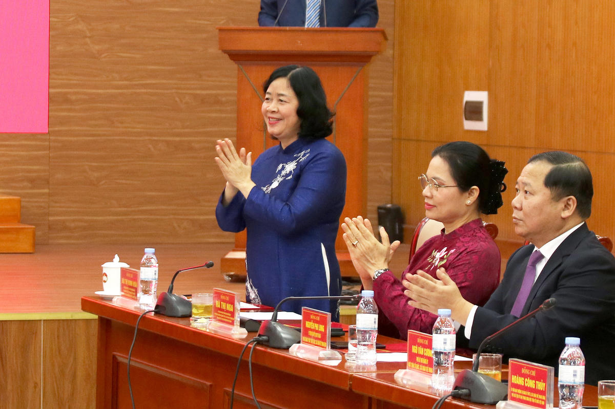 Đồng ch&iacute; H&agrave; Thị Nga được Bộ Ch&iacute;nh trị ph&acirc;n c&ocirc;ng giữ chức Ph&oacute; B&iacute; thư Thường trực Đảng ủy MTTQ, c&aacute;c đo&agrave;n thể Trung ương- Ảnh 2.