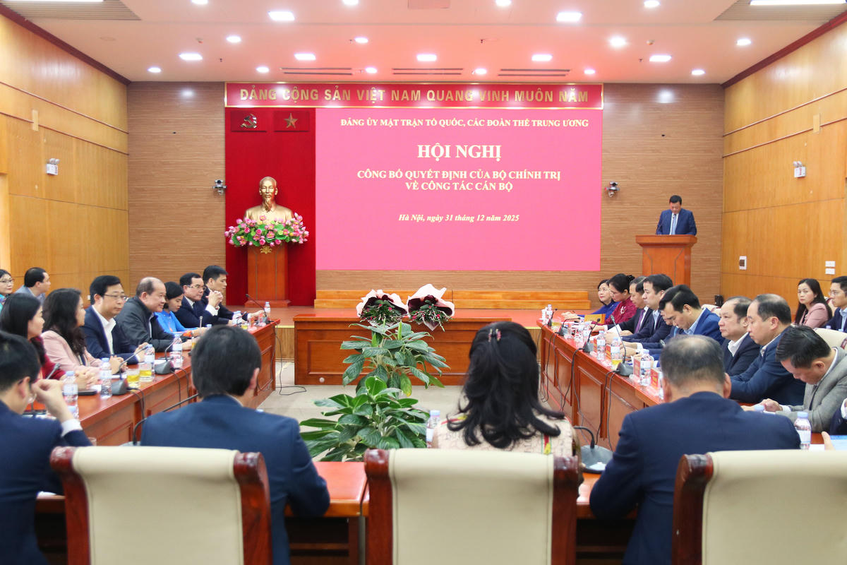 Đồng ch&iacute; H&agrave; Thị Nga được Bộ Ch&iacute;nh trị ph&acirc;n c&ocirc;ng giữ chức Ph&oacute; B&iacute; thư Thường trực Đảng ủy MTTQ, c&aacute;c đo&agrave;n thể Trung ương- Ảnh 1.