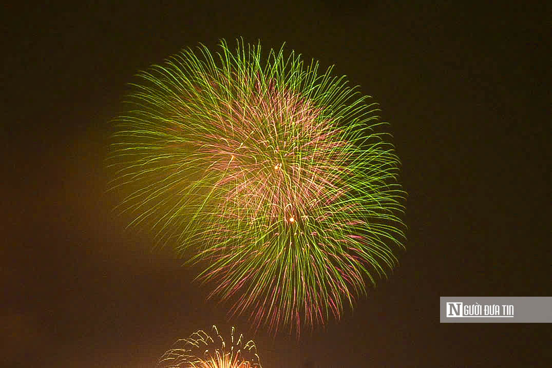 M&atilde;n nh&atilde;n m&agrave;n ph&aacute;o hoa ch&agrave;o mừng năm mới 2026- Ảnh 7.