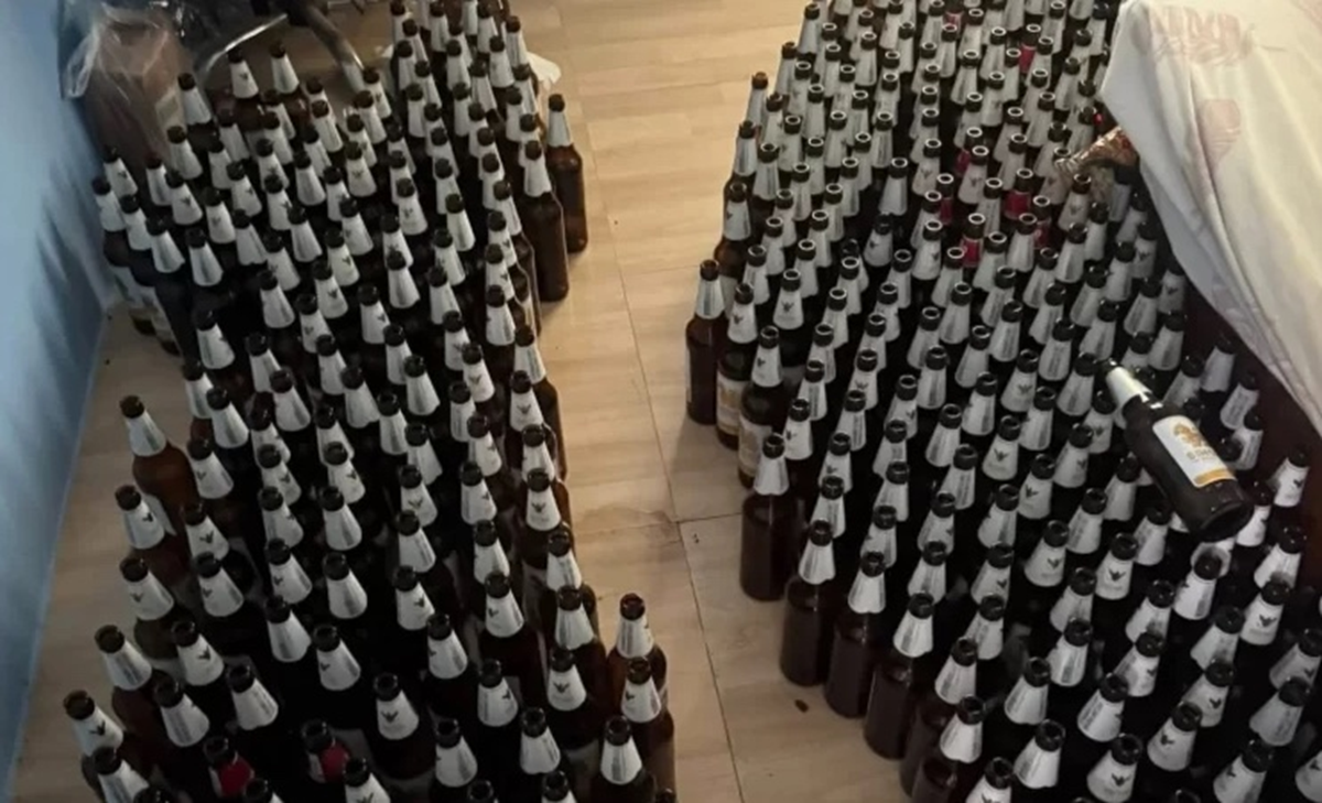 Người đàn ông 44 tuổi tử vong vì uống thứ nước "vạn người mê" cả tháng trời - Ảnh 1.