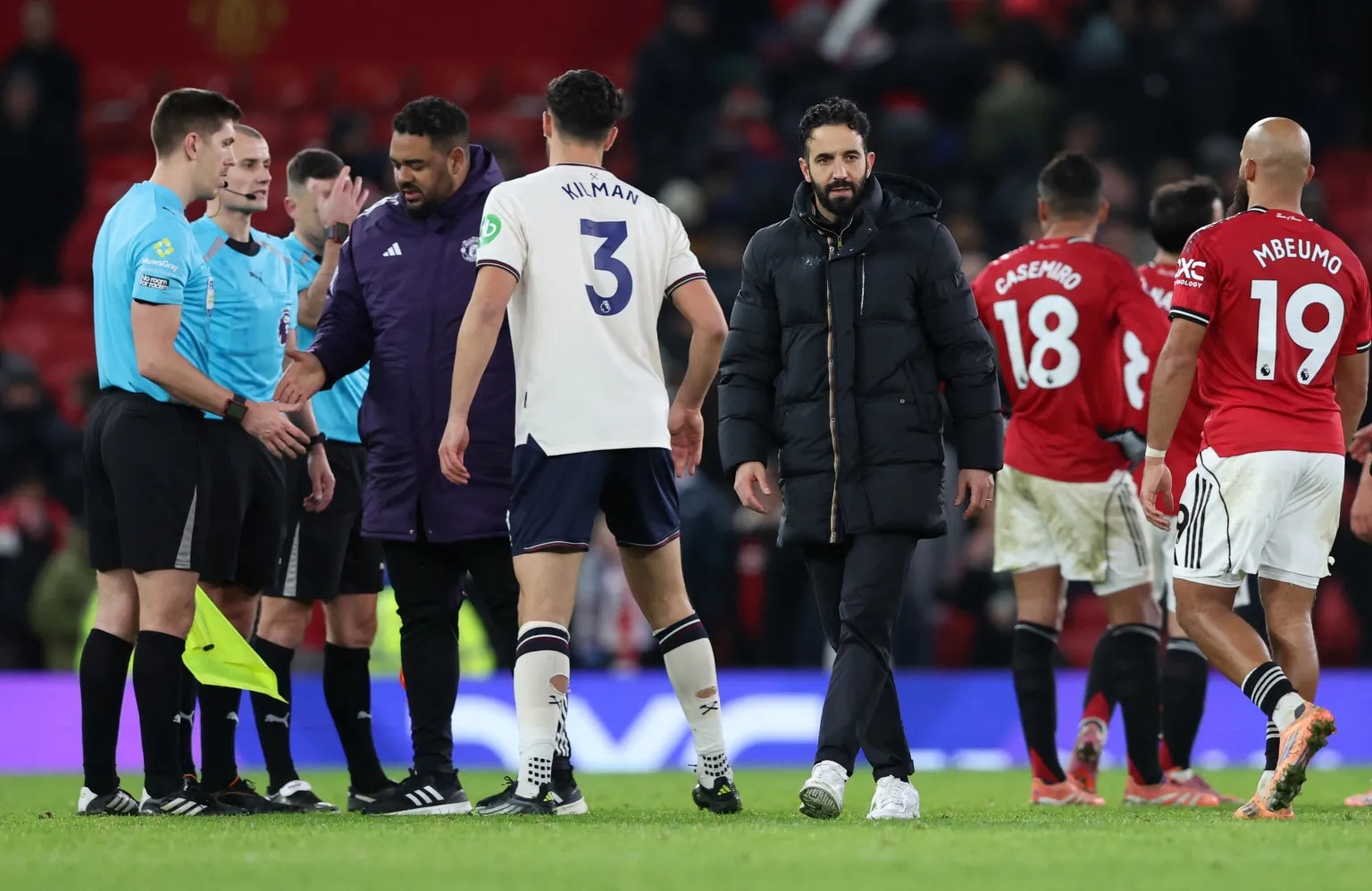 Man United tiếp tục sa sút, HLV Amorim chỉ ra điểm yếu chí mạng - Ảnh 1.