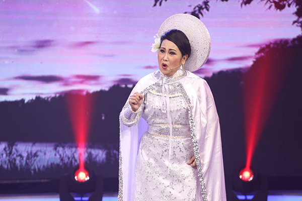 Nữ nghệ sĩ cải lương tài sắc thập niên 90, độc thân sau 2 lần đổ vỡ, tuổi 63 vẫn đắt show - Ảnh 9.