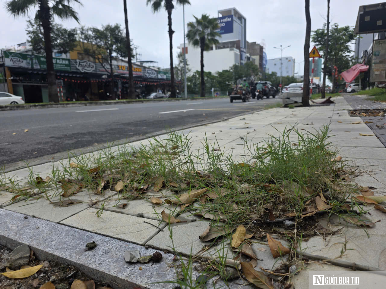 Vỉa hè lát đá nghìn tỷ đồng vừa xong đã gập ghềnh, Đà Nẵng chỉ đạo rà soát, xử lý dứt điểm- Ảnh 5.